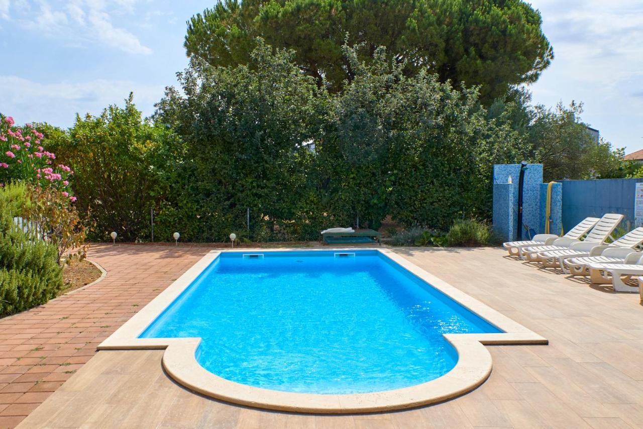 Cittanova Boutique Apartment Con Piscina Novigrad Istria Exteriér fotografie